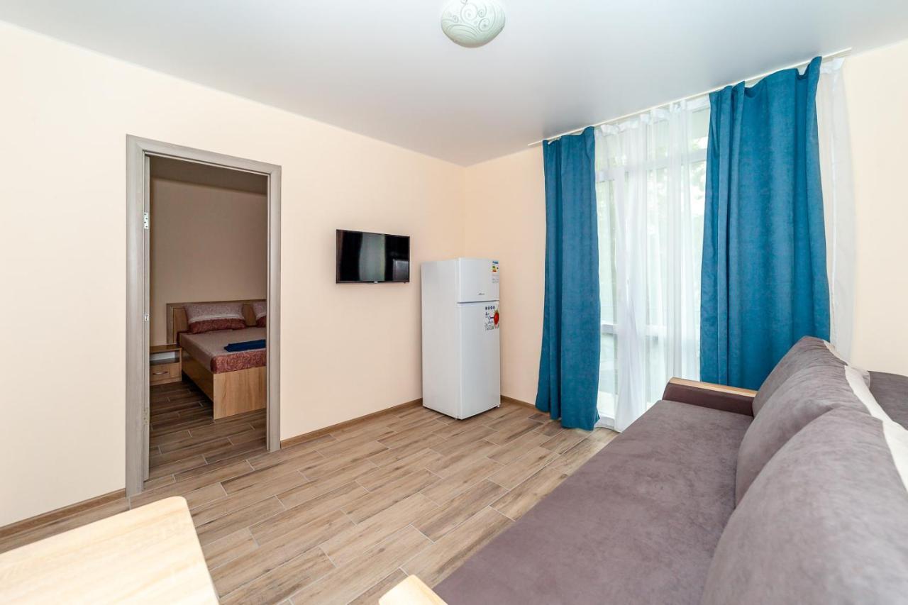 Dolce Vita Resort Hotel Zaliznyi Port Esterno foto