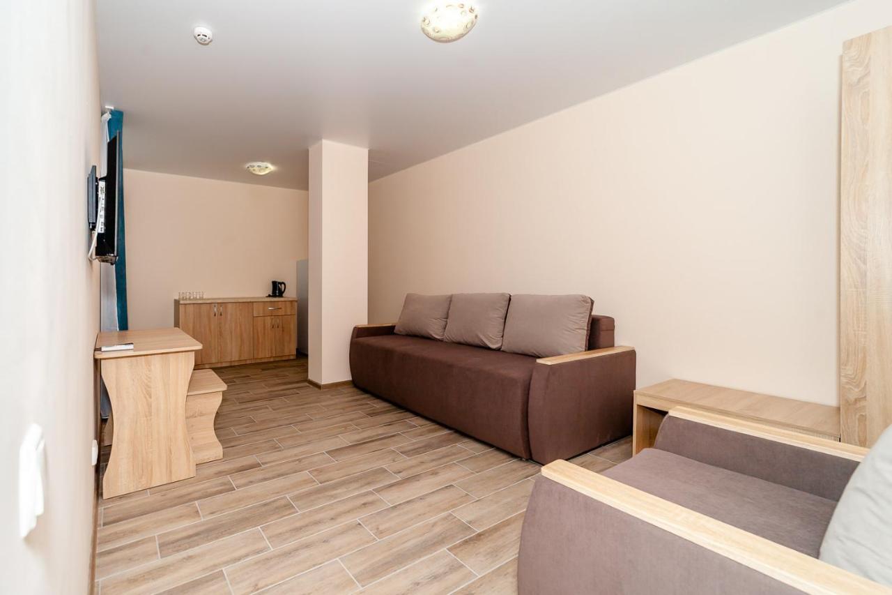 Dolce Vita Resort Hotel Zaliznyi Port Esterno foto