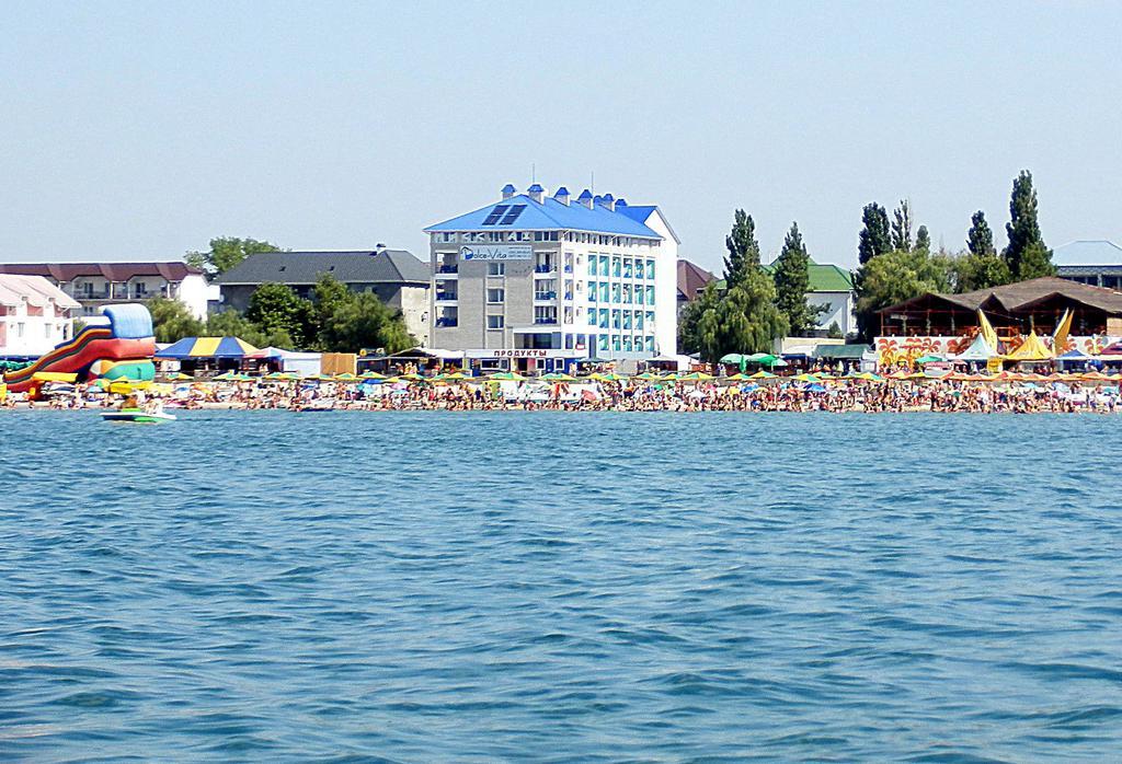 Dolce Vita Resort Hotel Zaliznyi Port Esterno foto