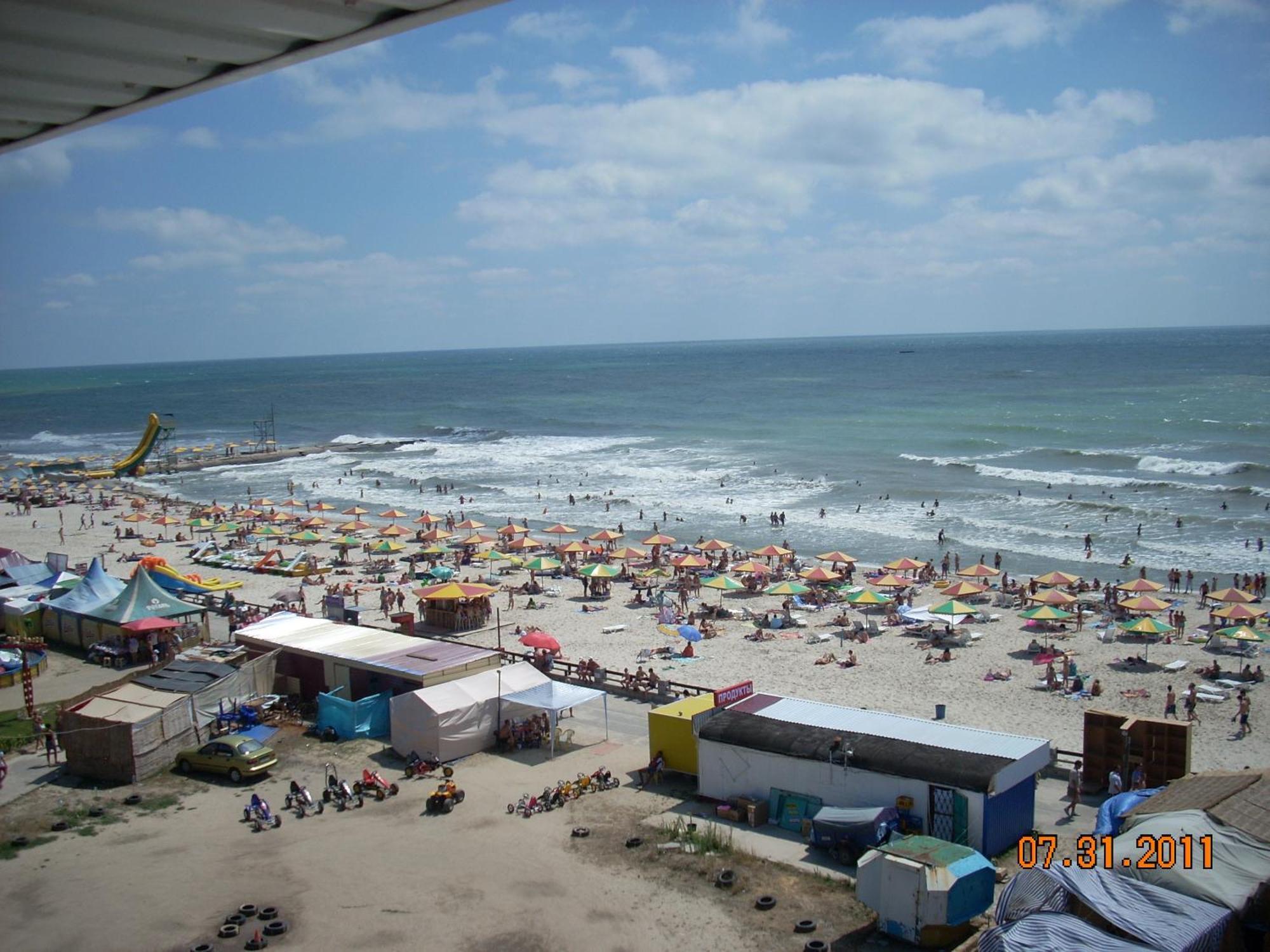 Dolce Vita Resort Hotel Zaliznyi Port Esterno foto